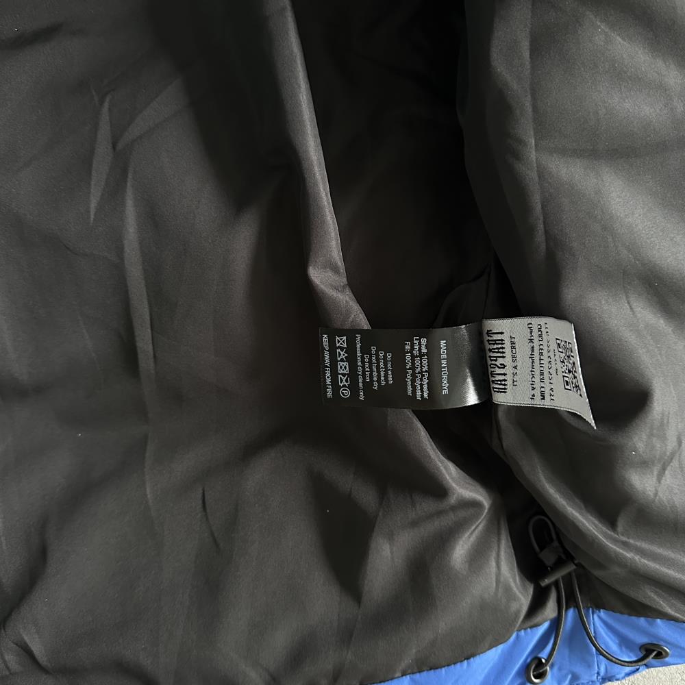 decoded arch puffer-black blue