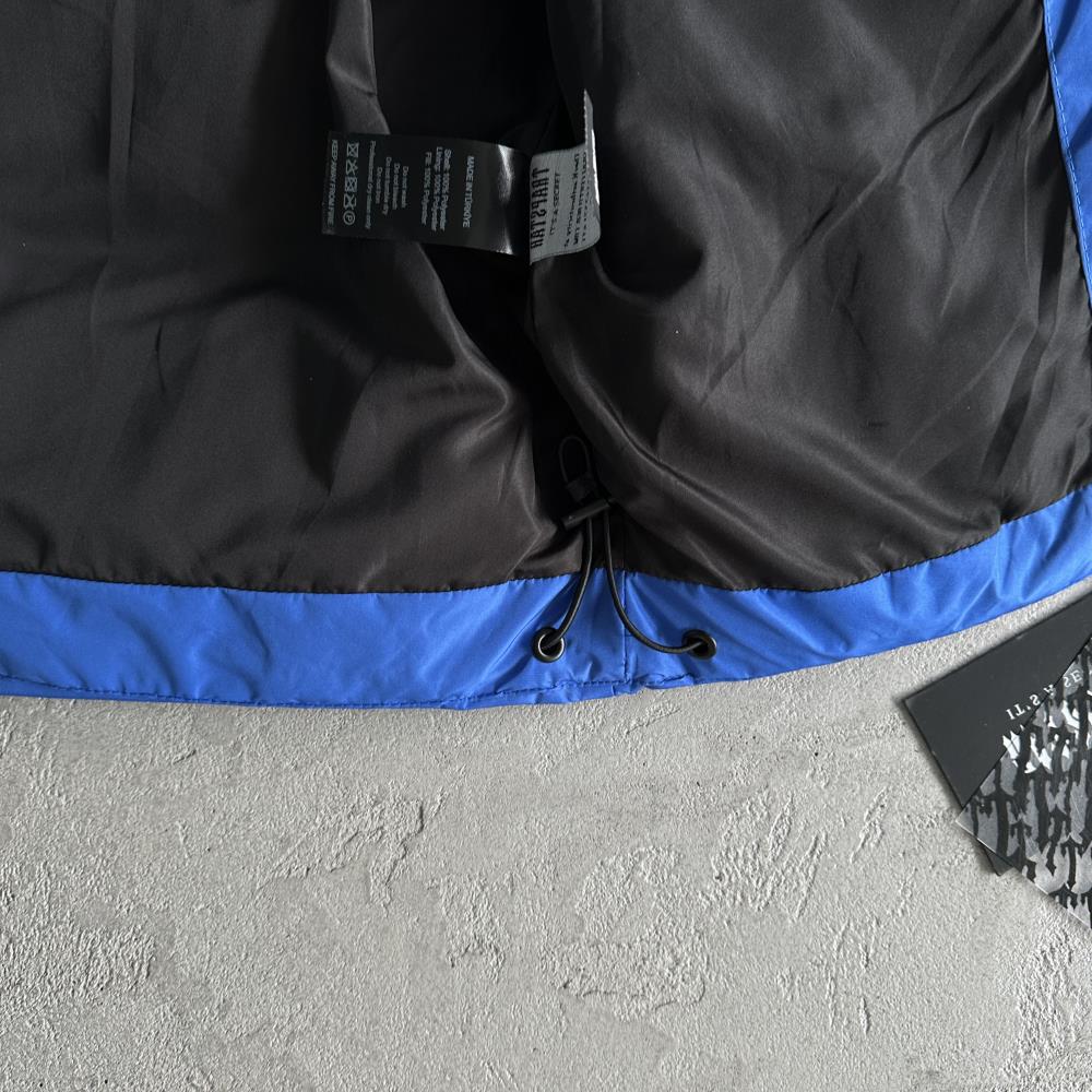decoded arch puffer-black blue