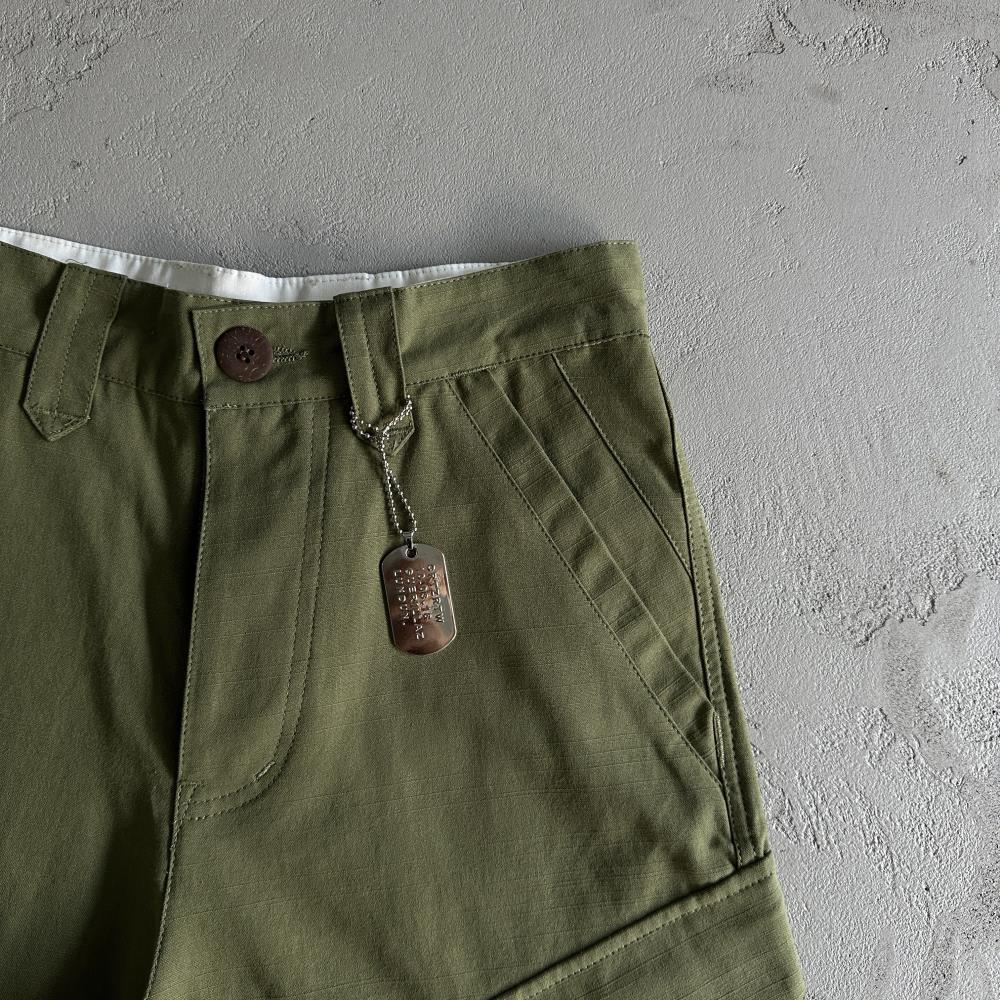 Slant pocket green shorts
