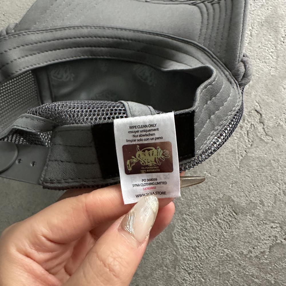 syna trucker cap