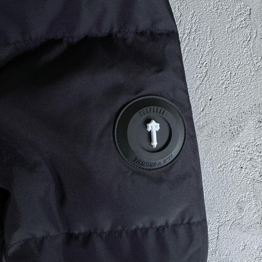 decoded arch puffer-black gradient