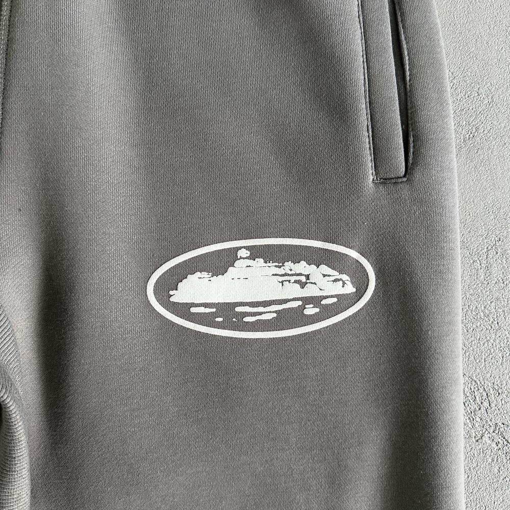 island puff print zip set-grey