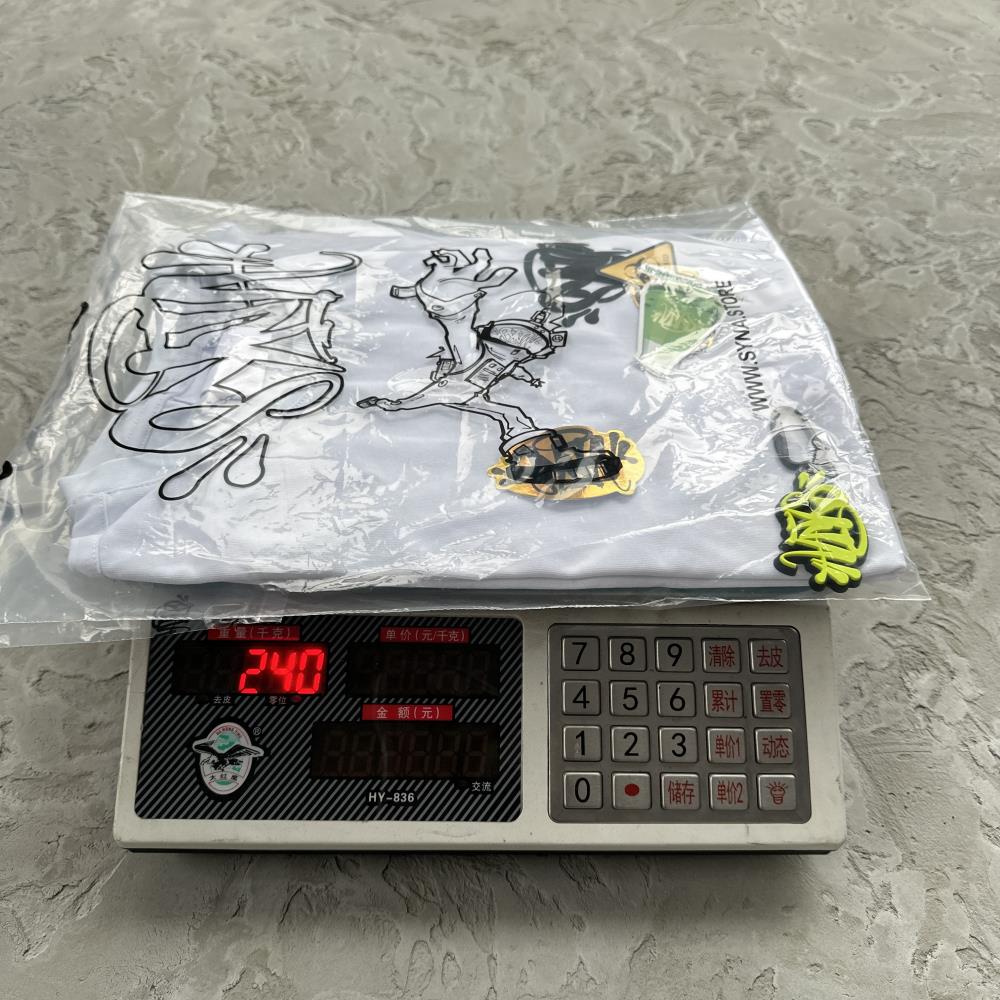 Syna world crest Tee