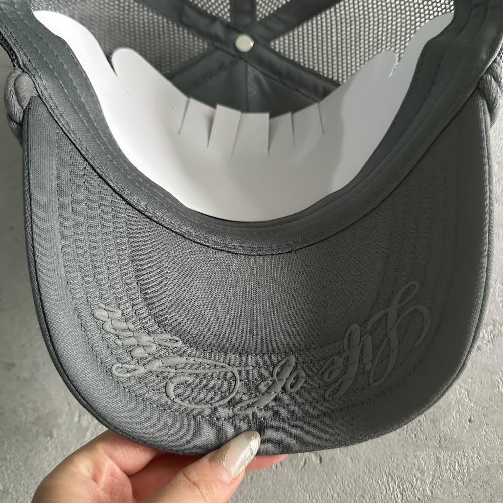 syna trucker cap