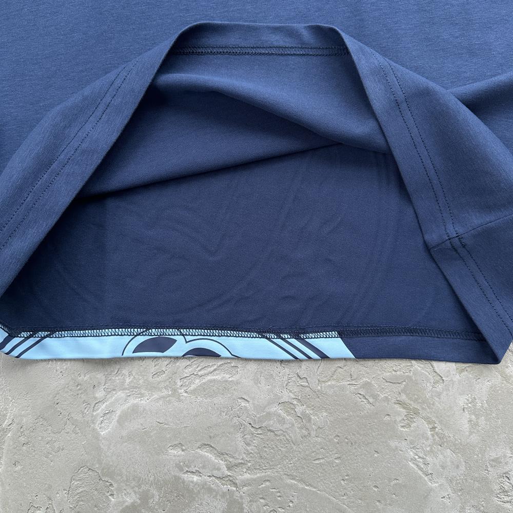 Syna world crest Tee