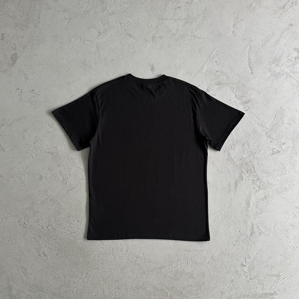 times new roman tee -black
