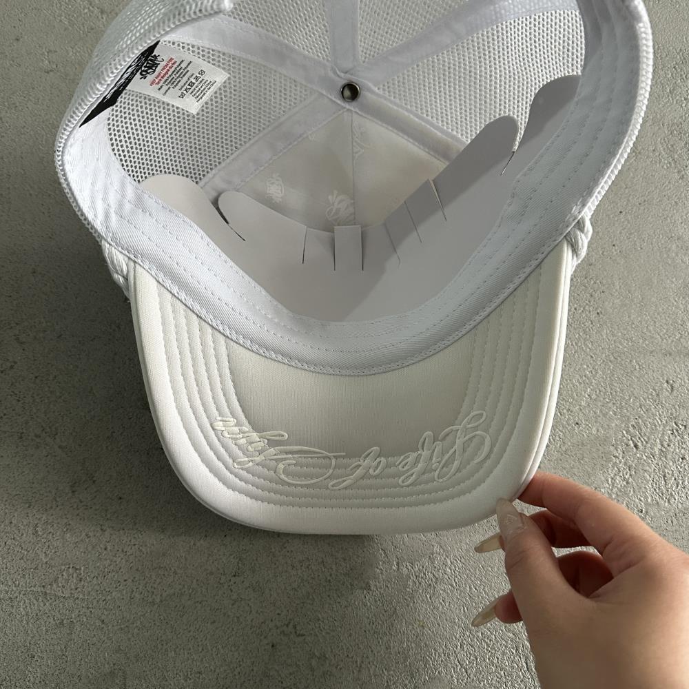 syna trucker cap
