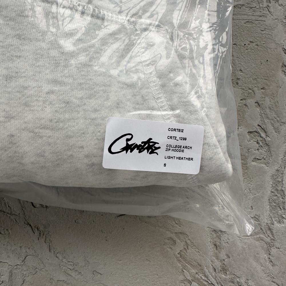 college arch open hem set white