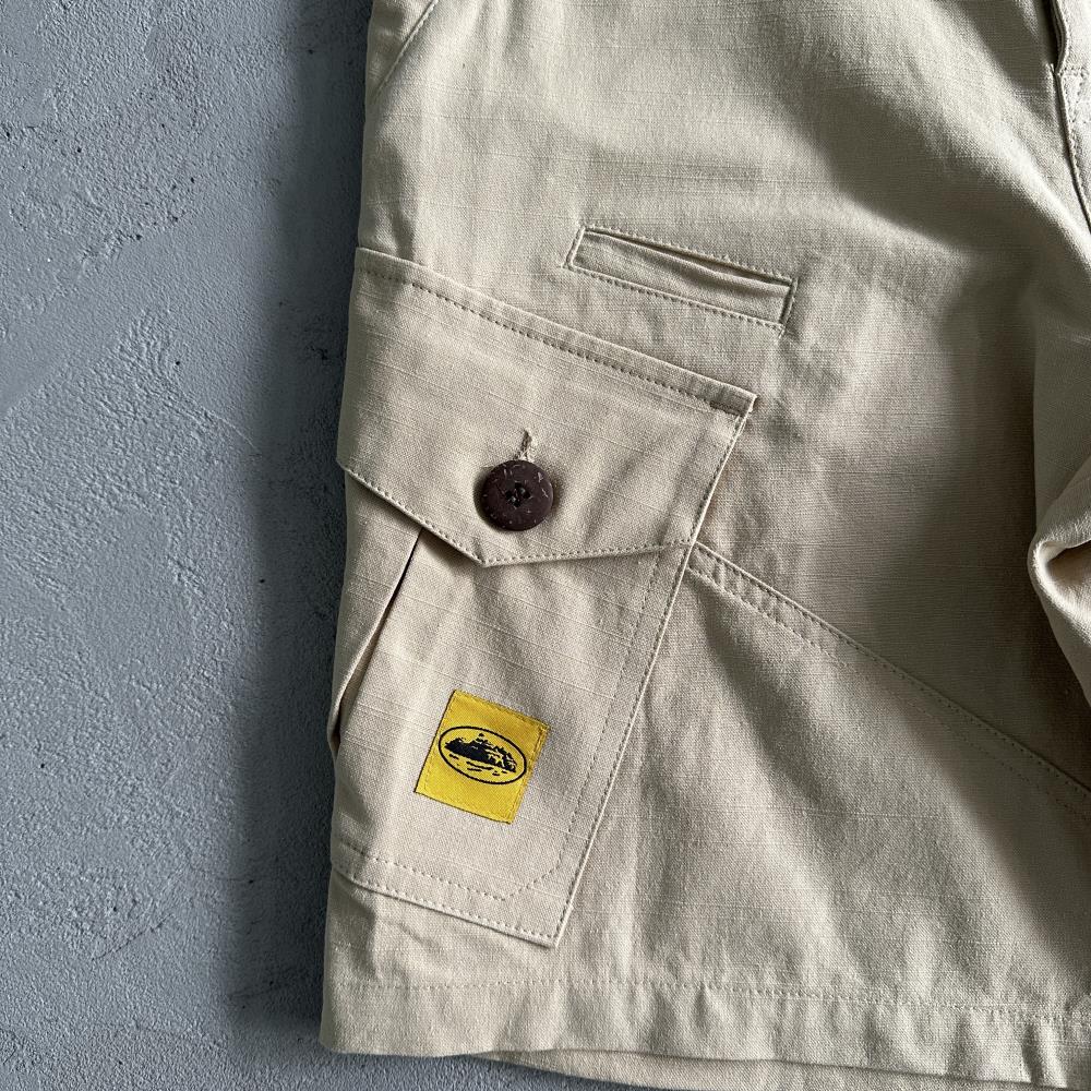 Slant pocket khaki shorts