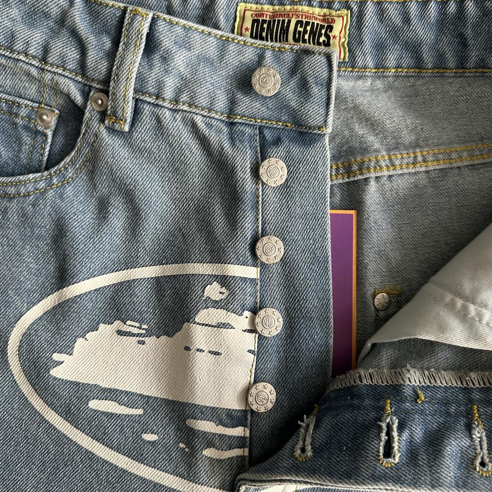 CR island baggy jeans
