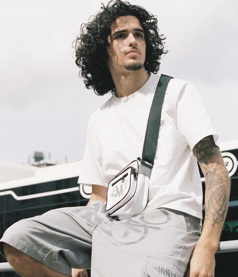 MT letter t-shirt