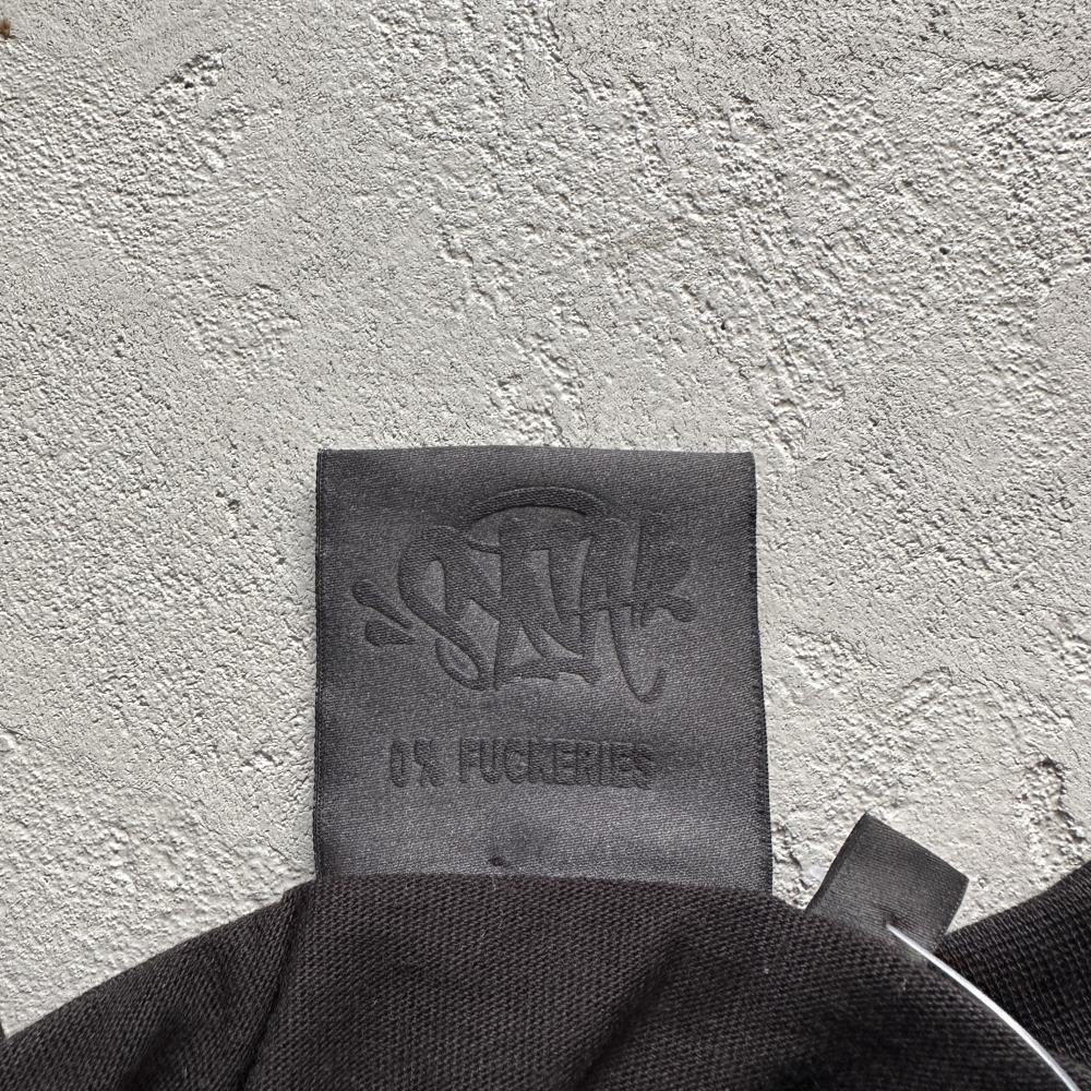 Syna Men's Black T-shirt