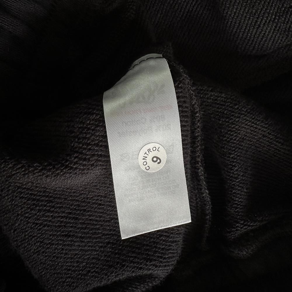 Syna Men's Black T-shirt