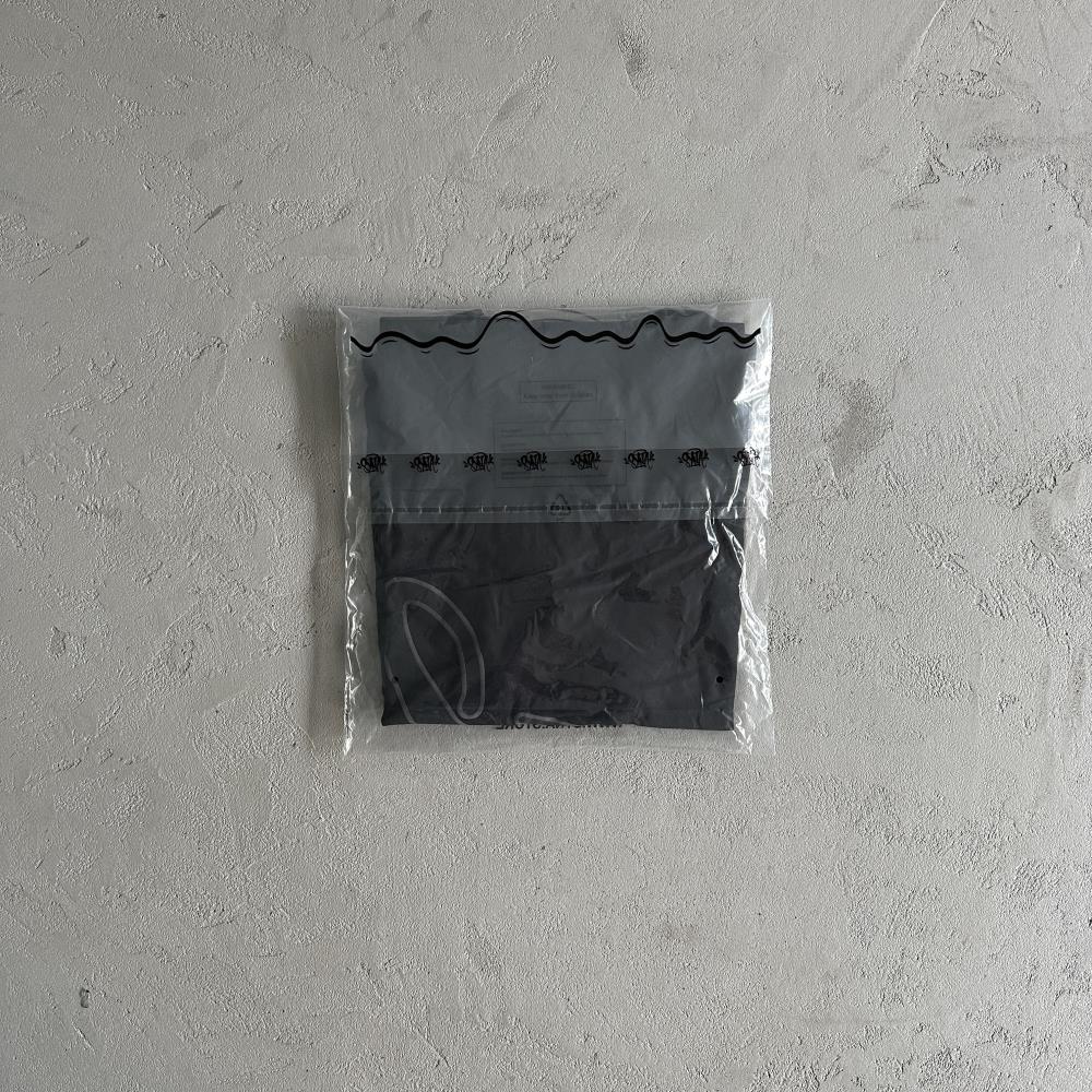 Syna Men's Black T-shirt