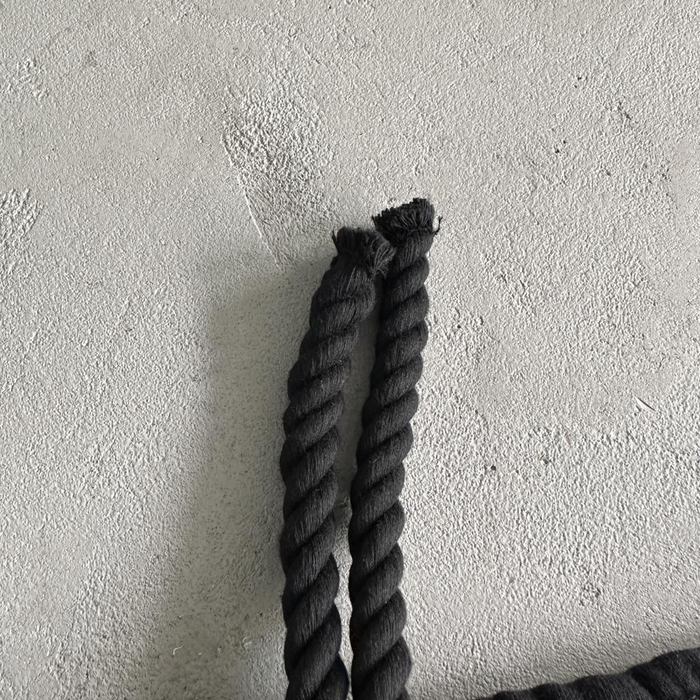 Syna Men's Black T-shirt