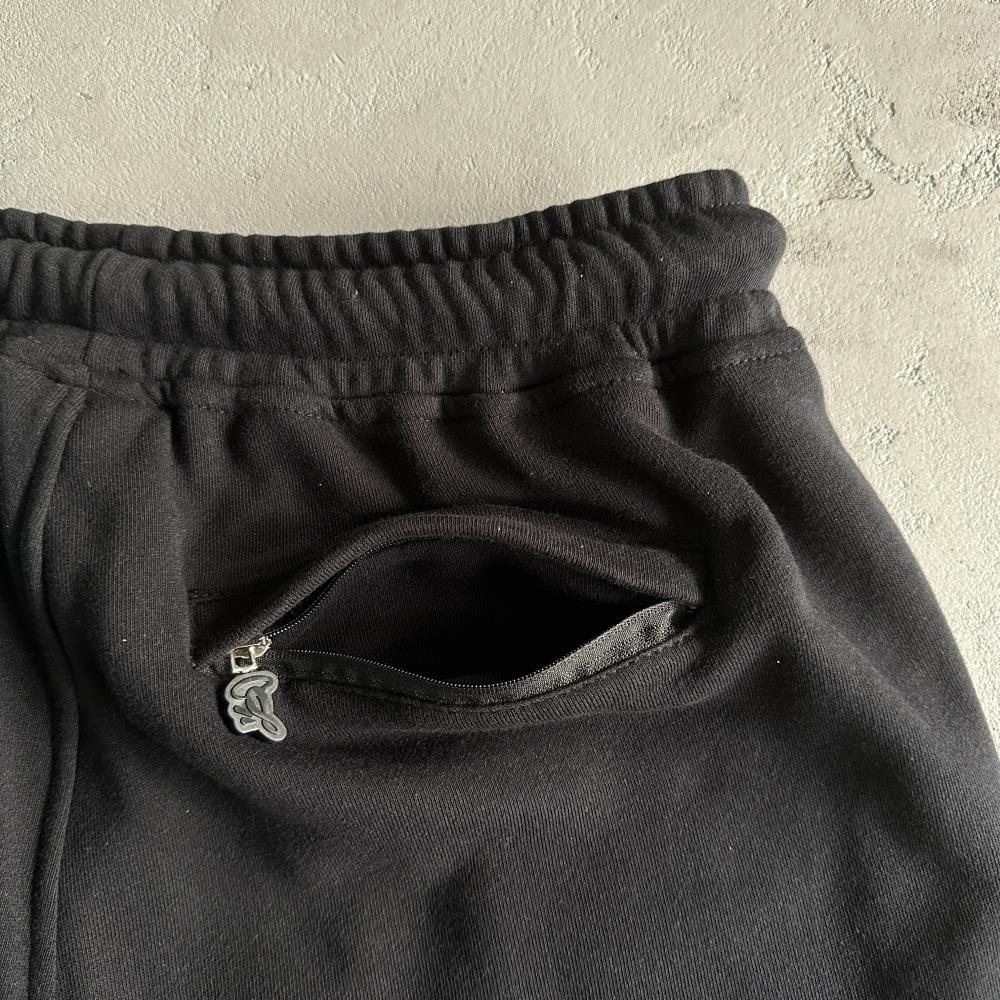 Syna Men's Black T-shirt