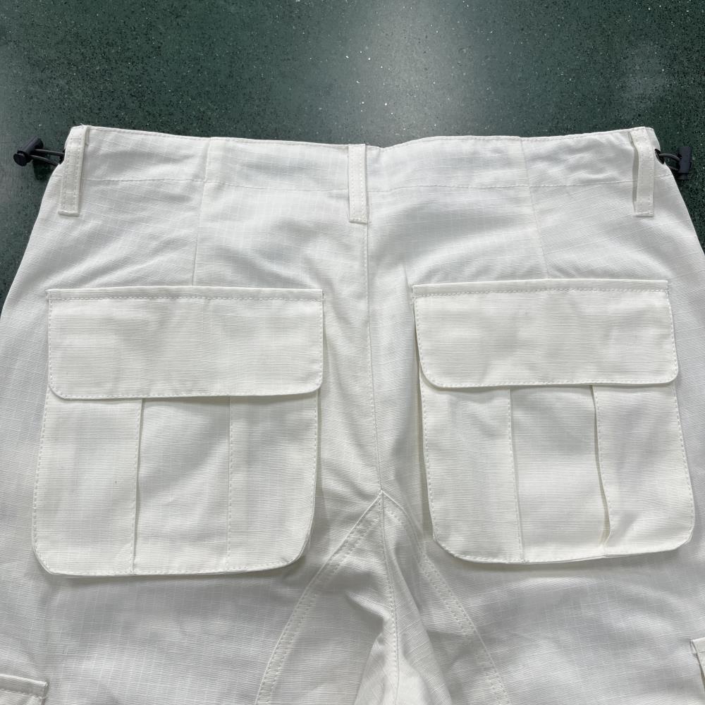 White Graff Cargos