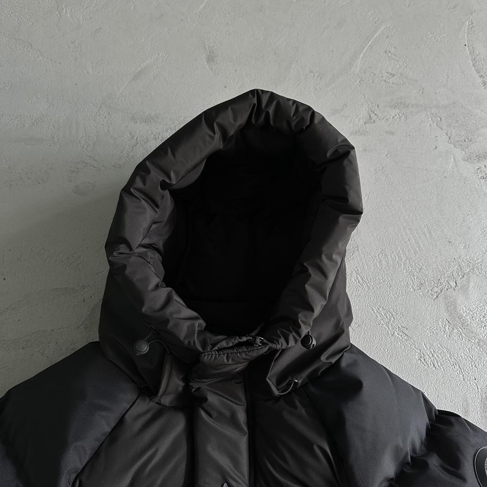decoded arch puffer-black
