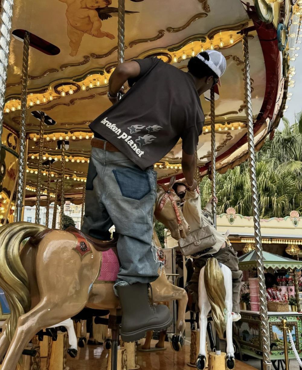 heartess love t-shirt-mocha brown