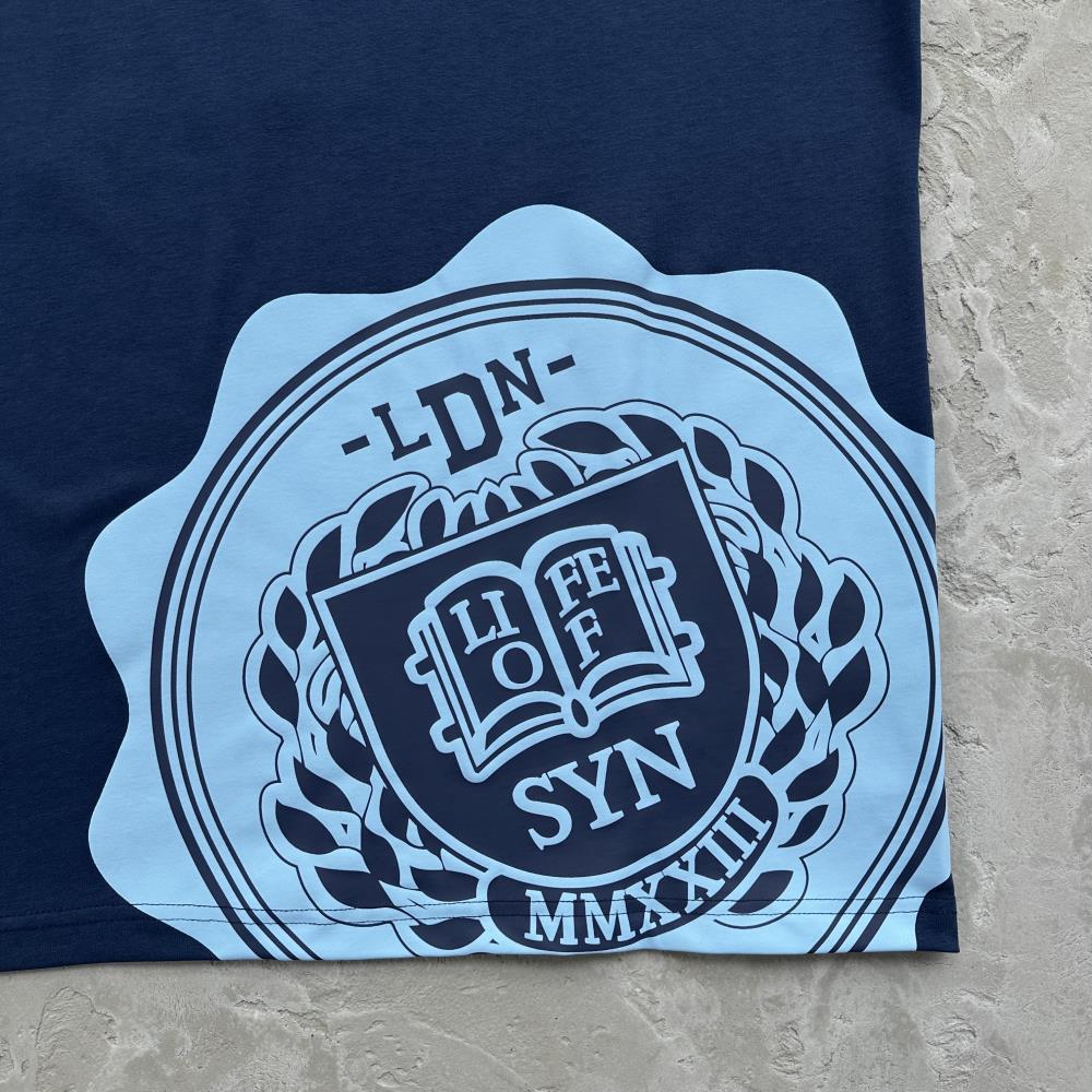 Syna world crest Tee