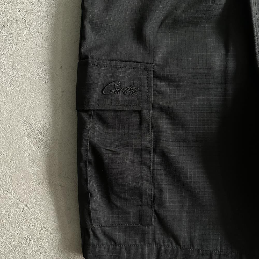 black cargo shorts