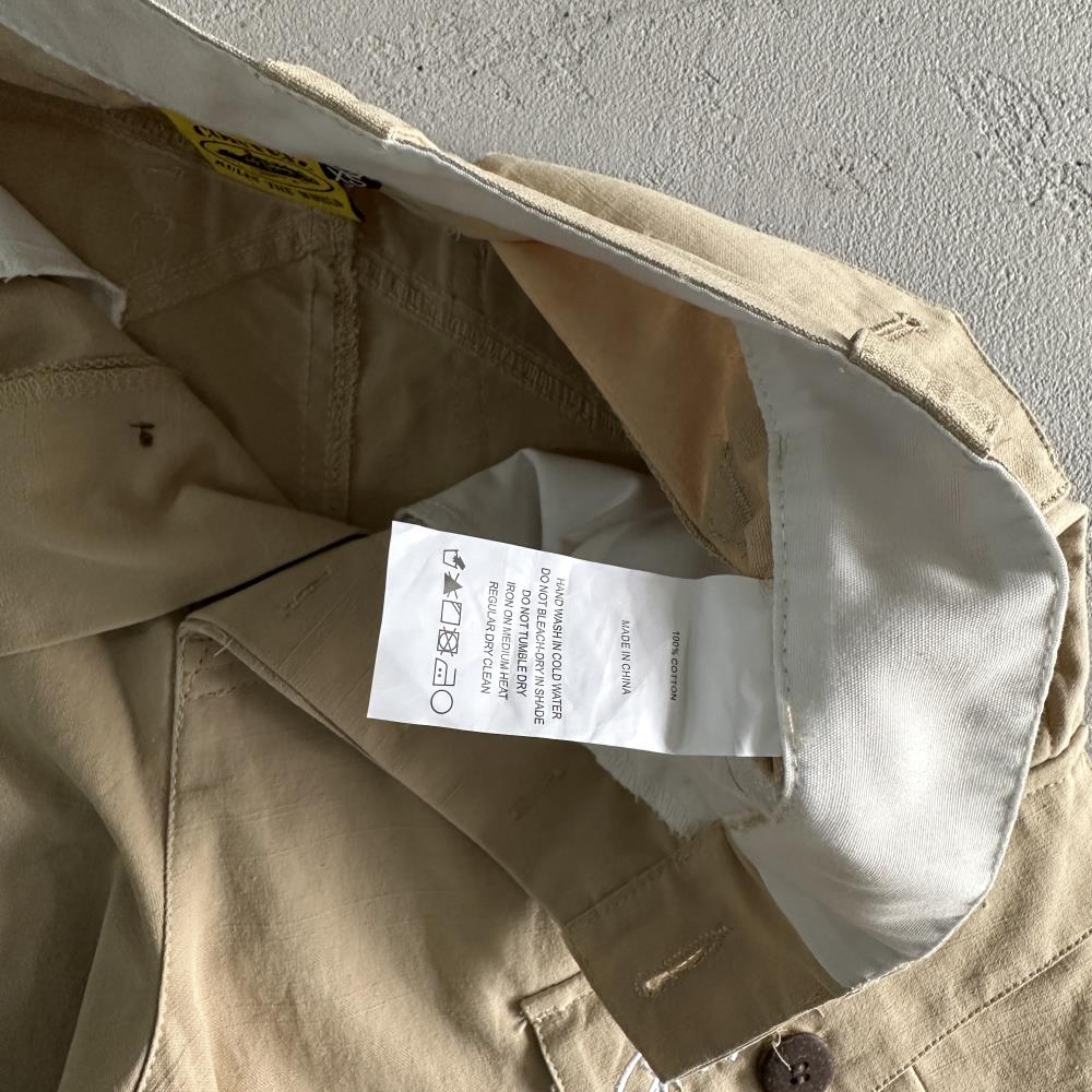 Slant pocket khaki shorts