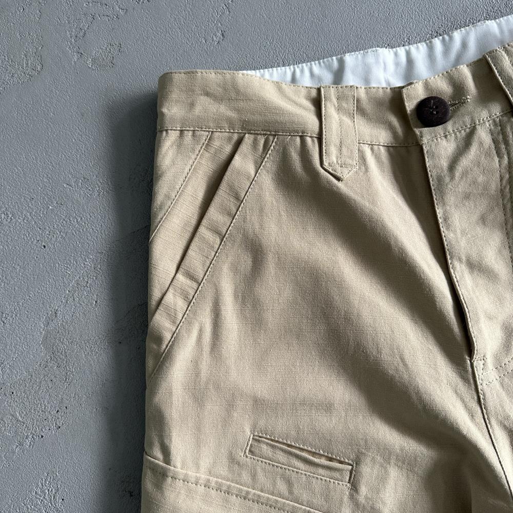 Slant pocket khaki shorts