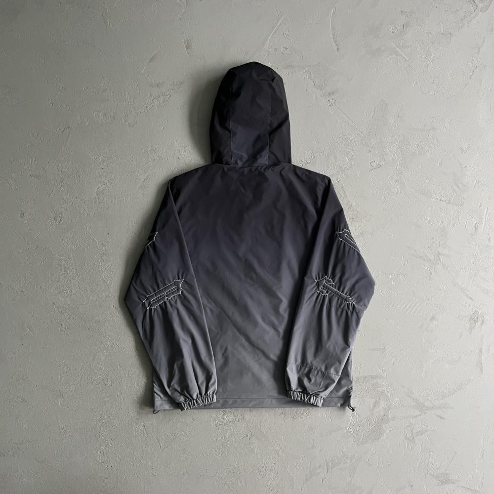outline arch windbreaker-black gradient
