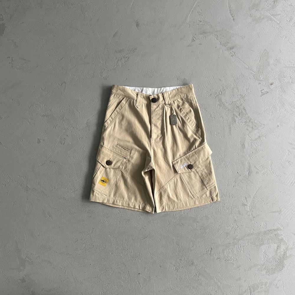 Slant pocket khaki shorts