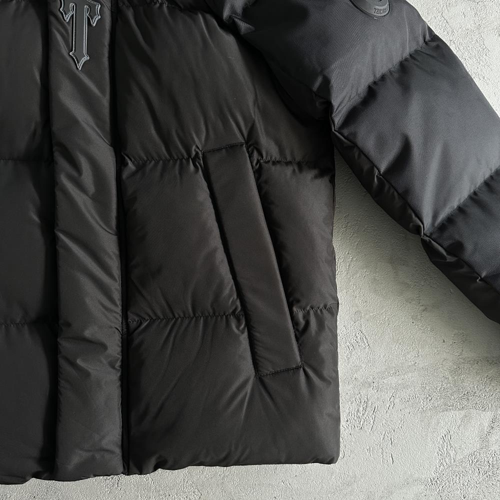 decoded arch puffer-black