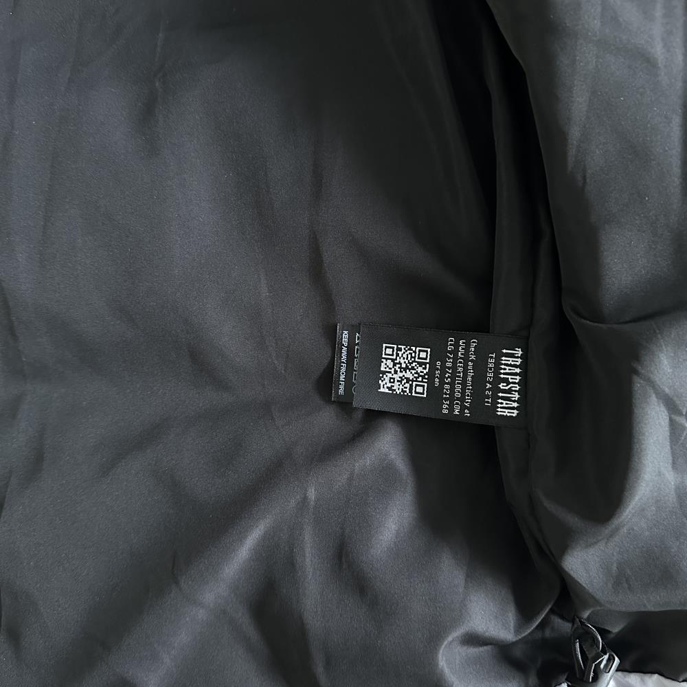 decoded arch puffer-black gradient