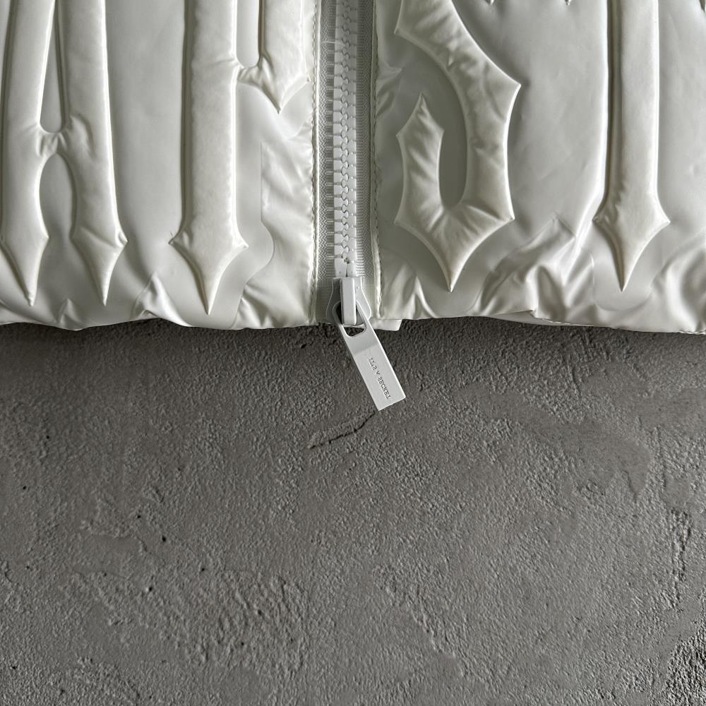 irongate embossed puffer