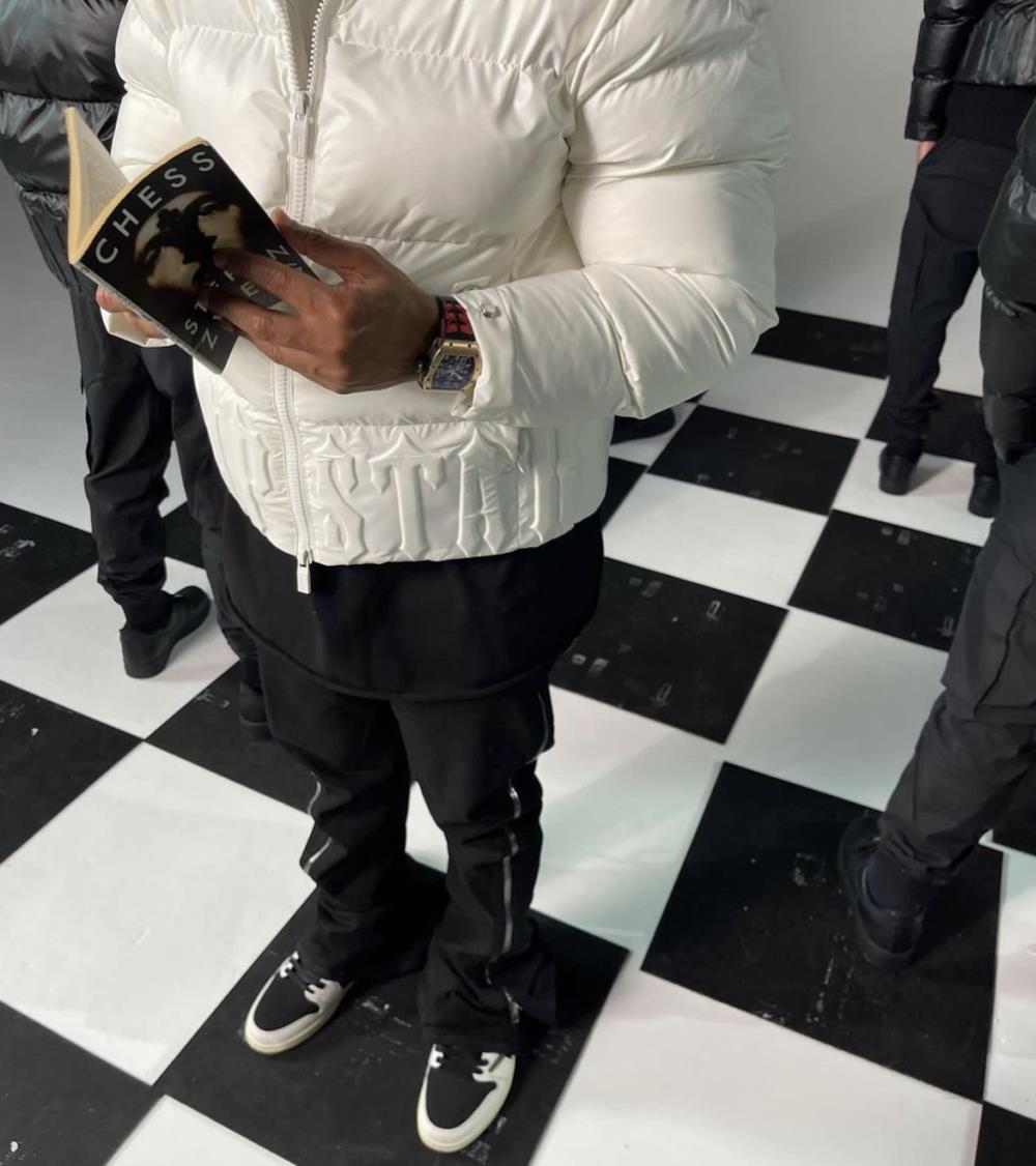 irongate embossed puffer
