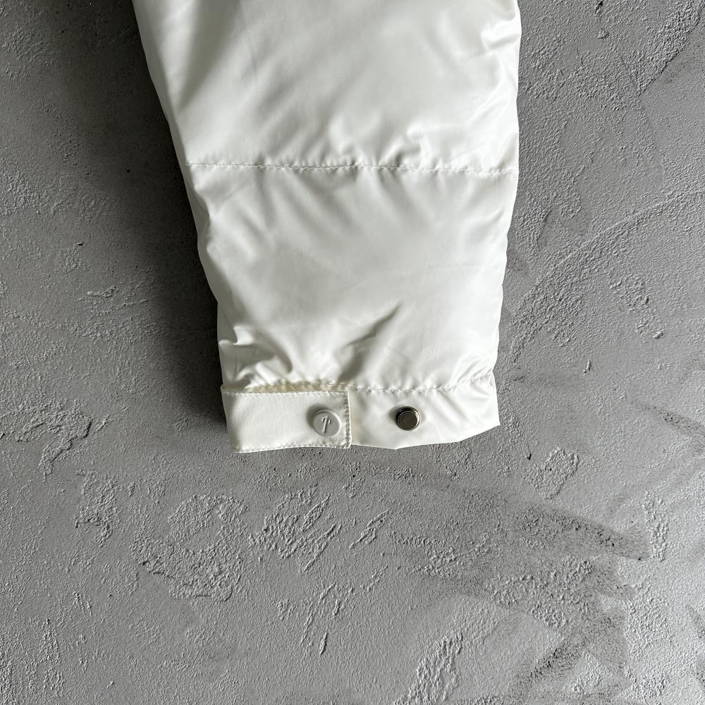 irongate embossed puffer