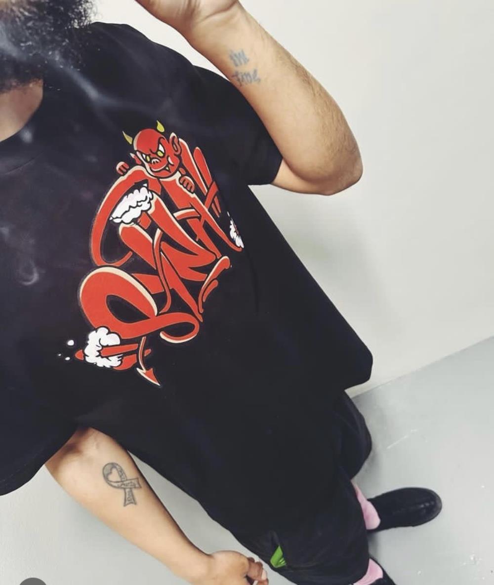 sy devil tee -black