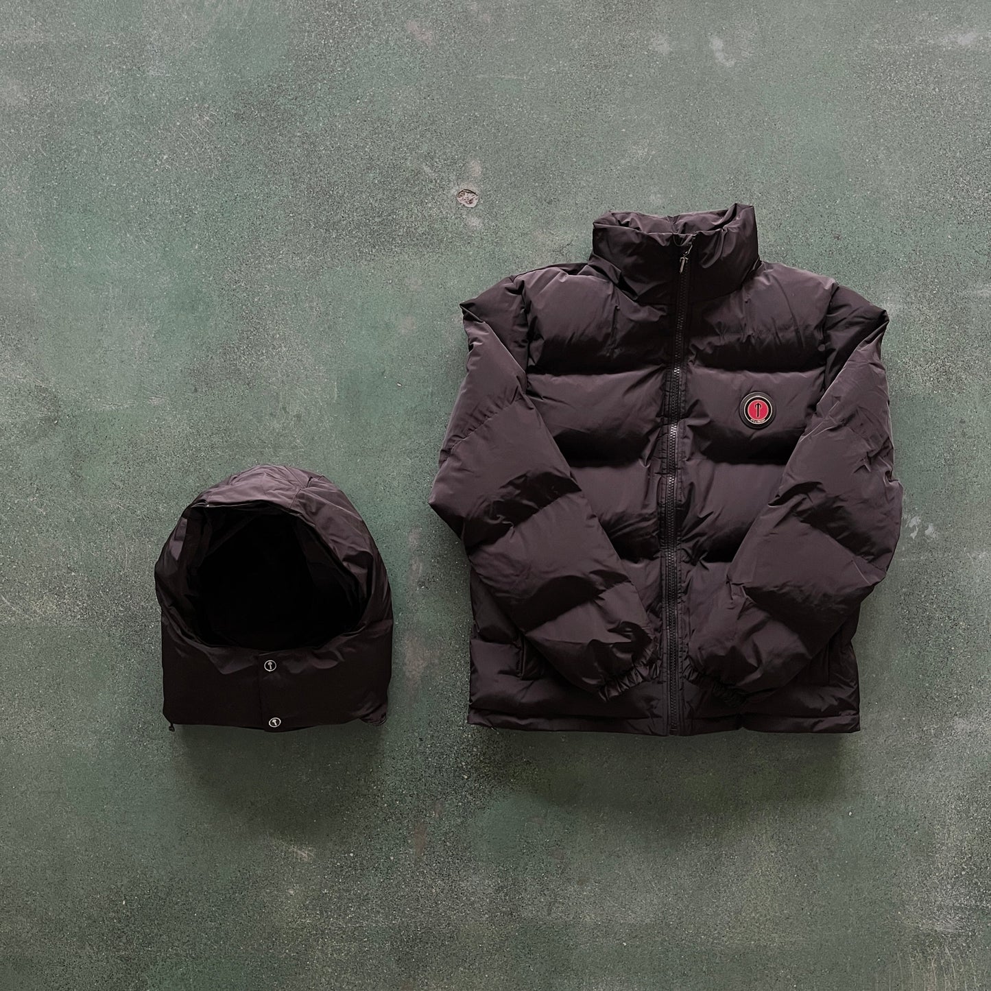 DETACHABLE HOODED PUFFER JACKET-Black Red