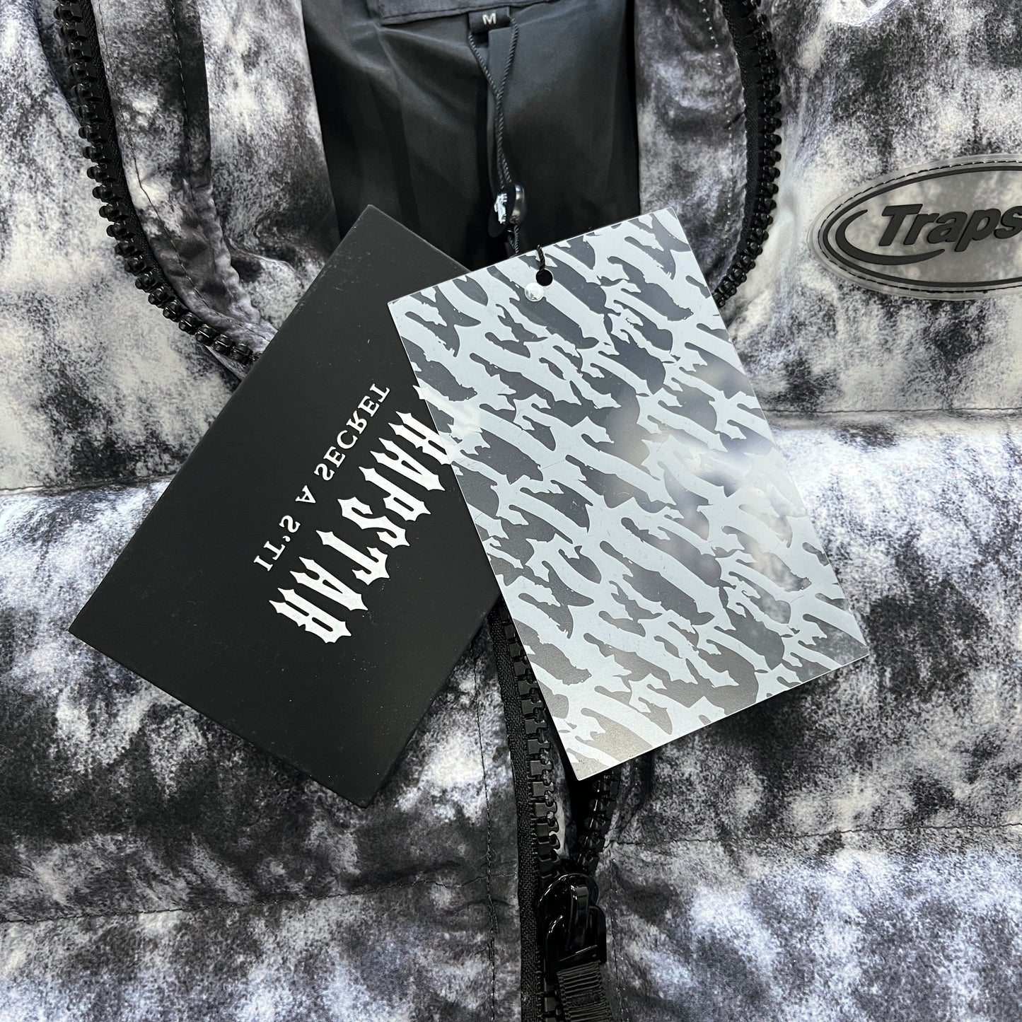 hyperdrive puffer jacket-tie dye black/grey