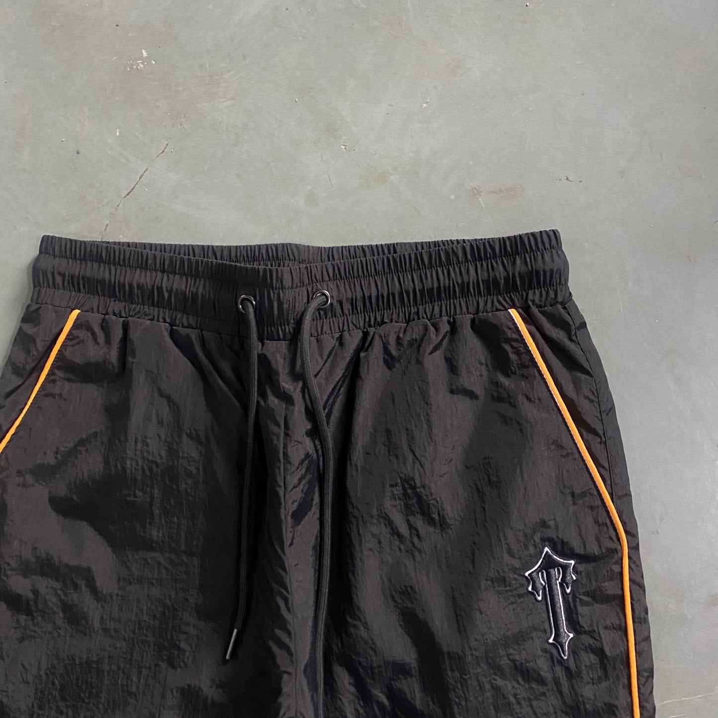 arch panel shellsuit