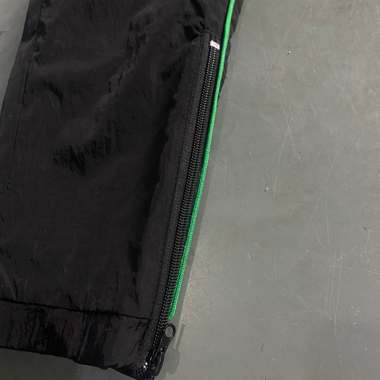 arch panel shellsuit