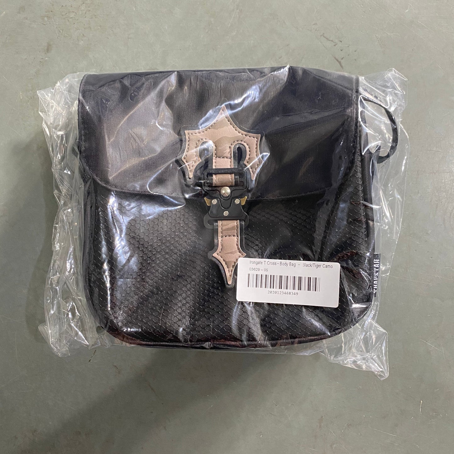 1.0 Bag -Black/Tiger camo