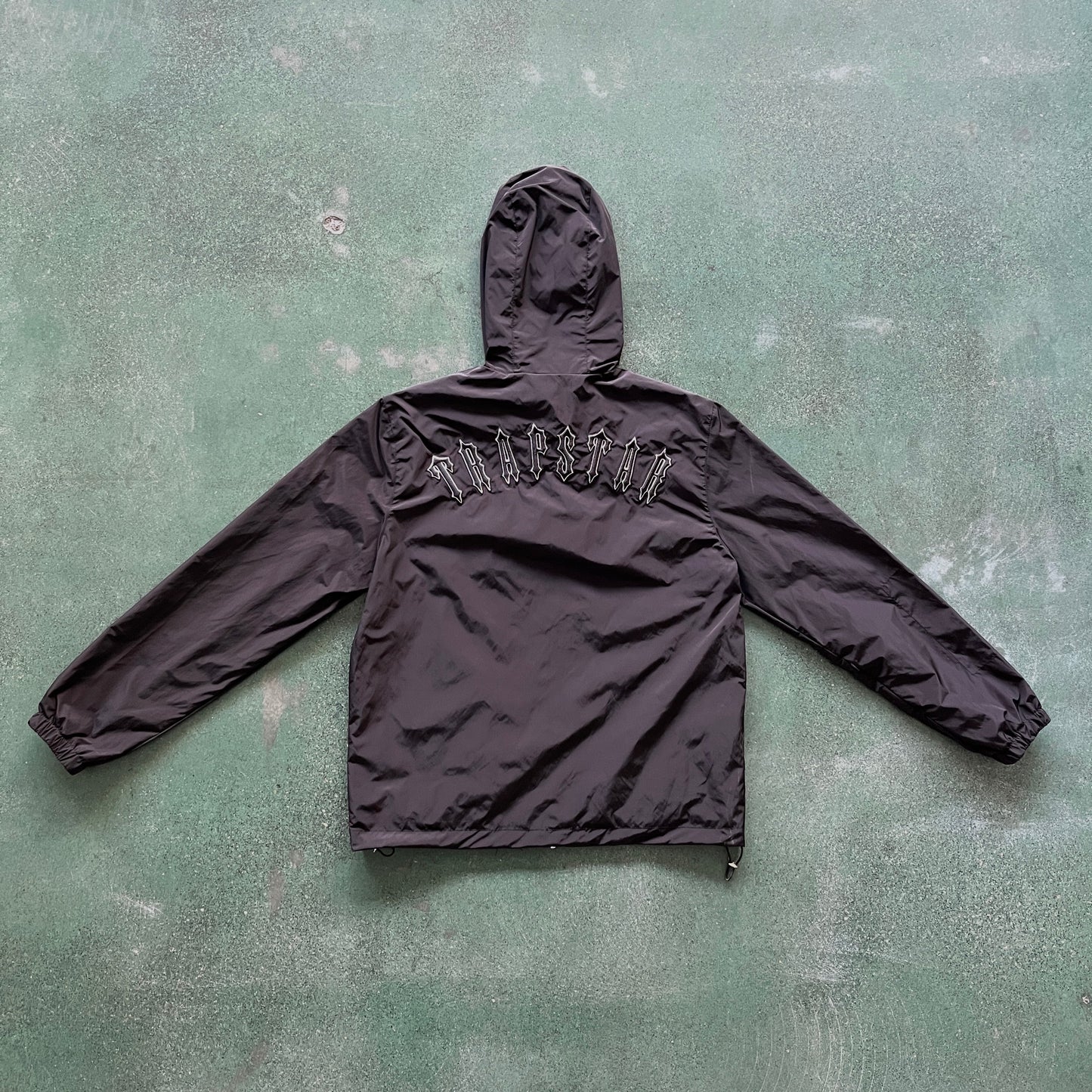 irongate T windbreaker-black