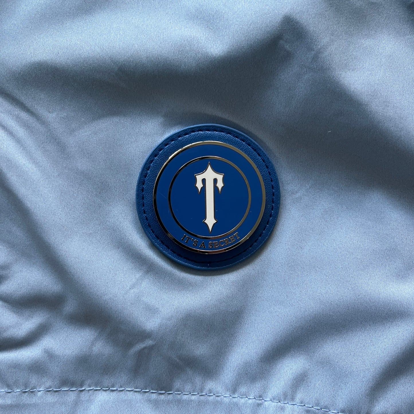 irongate T windbreaker-blue grdient blue