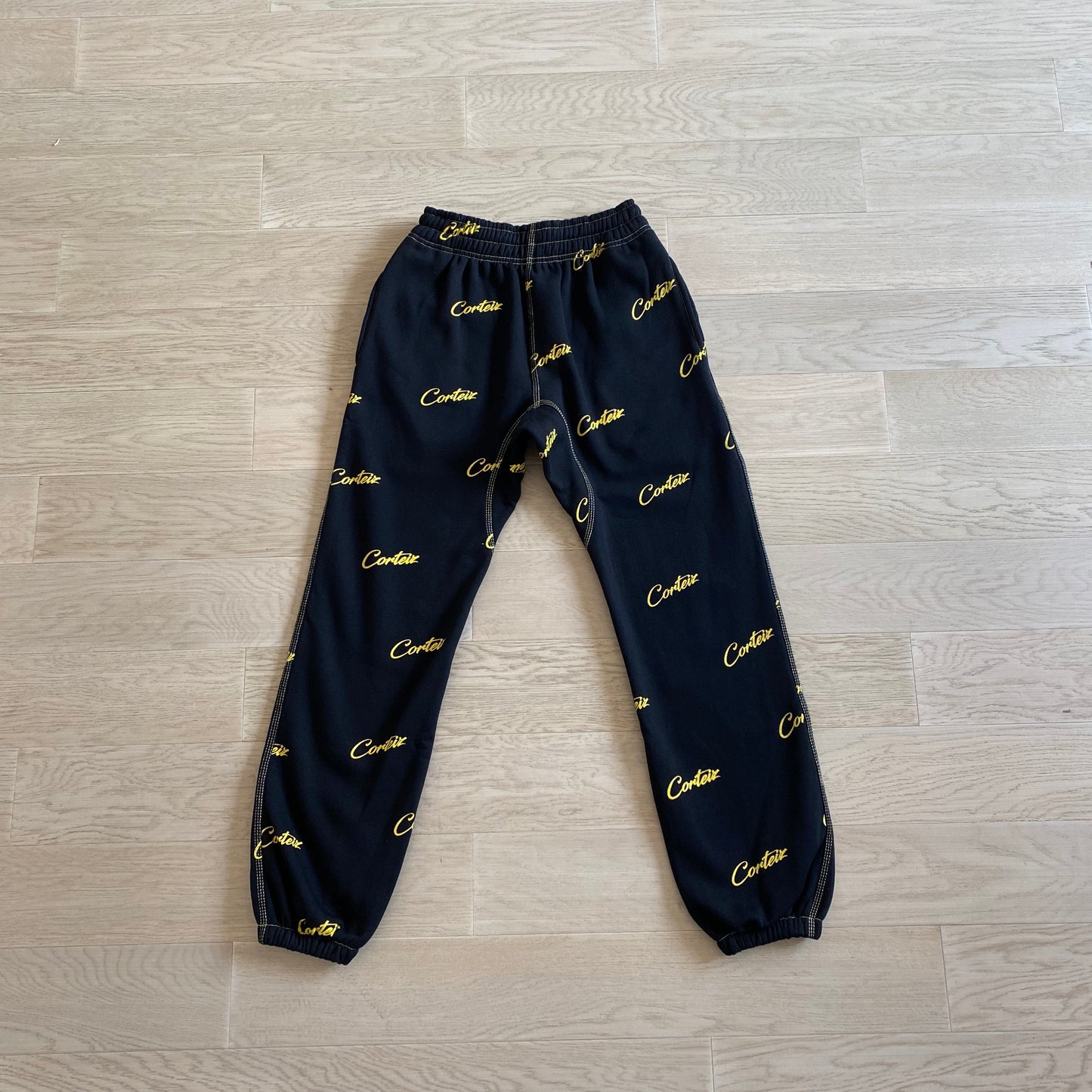 corteiz black joggers