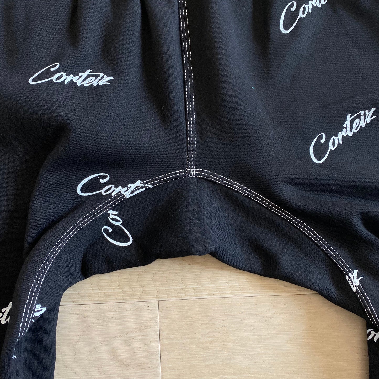 corteiz black joggers