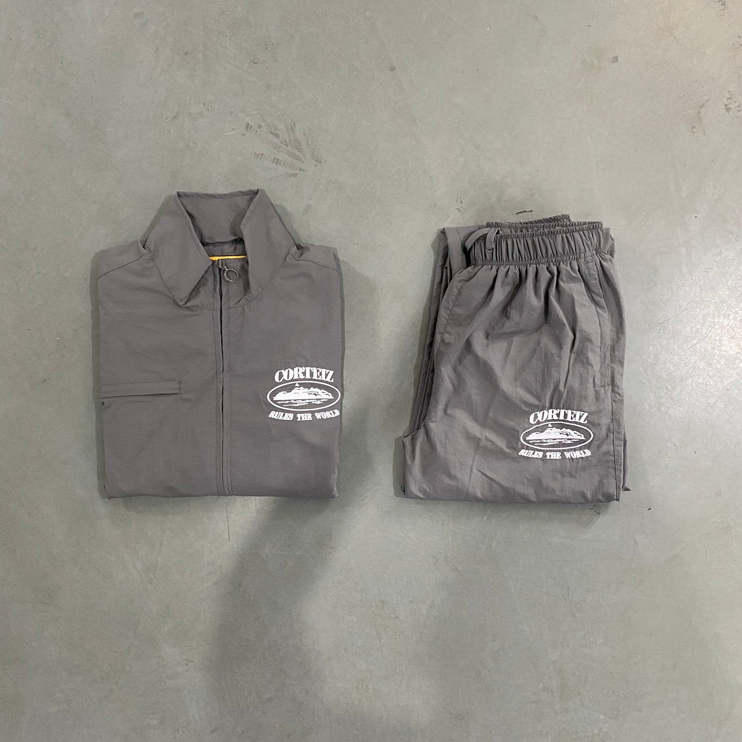 Gray shukushuku suit