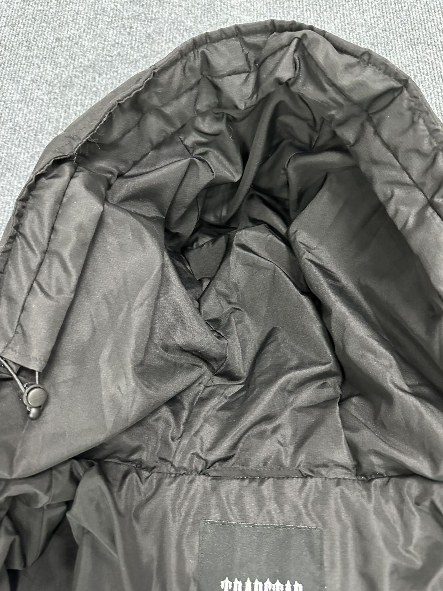 DECODED HOODED PUFFER 2.0 JACKET - RED