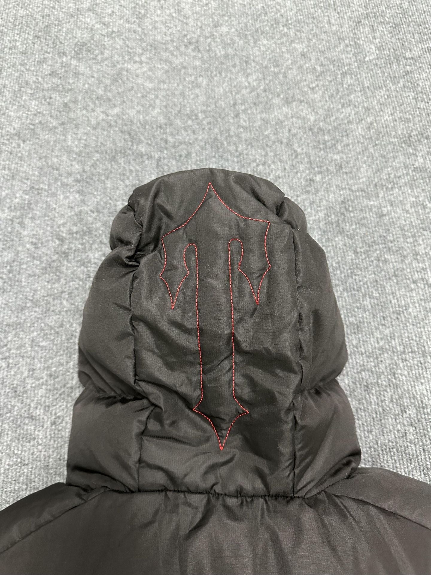 DECODED HOODED PUFFER 2.0 JACKET - RED