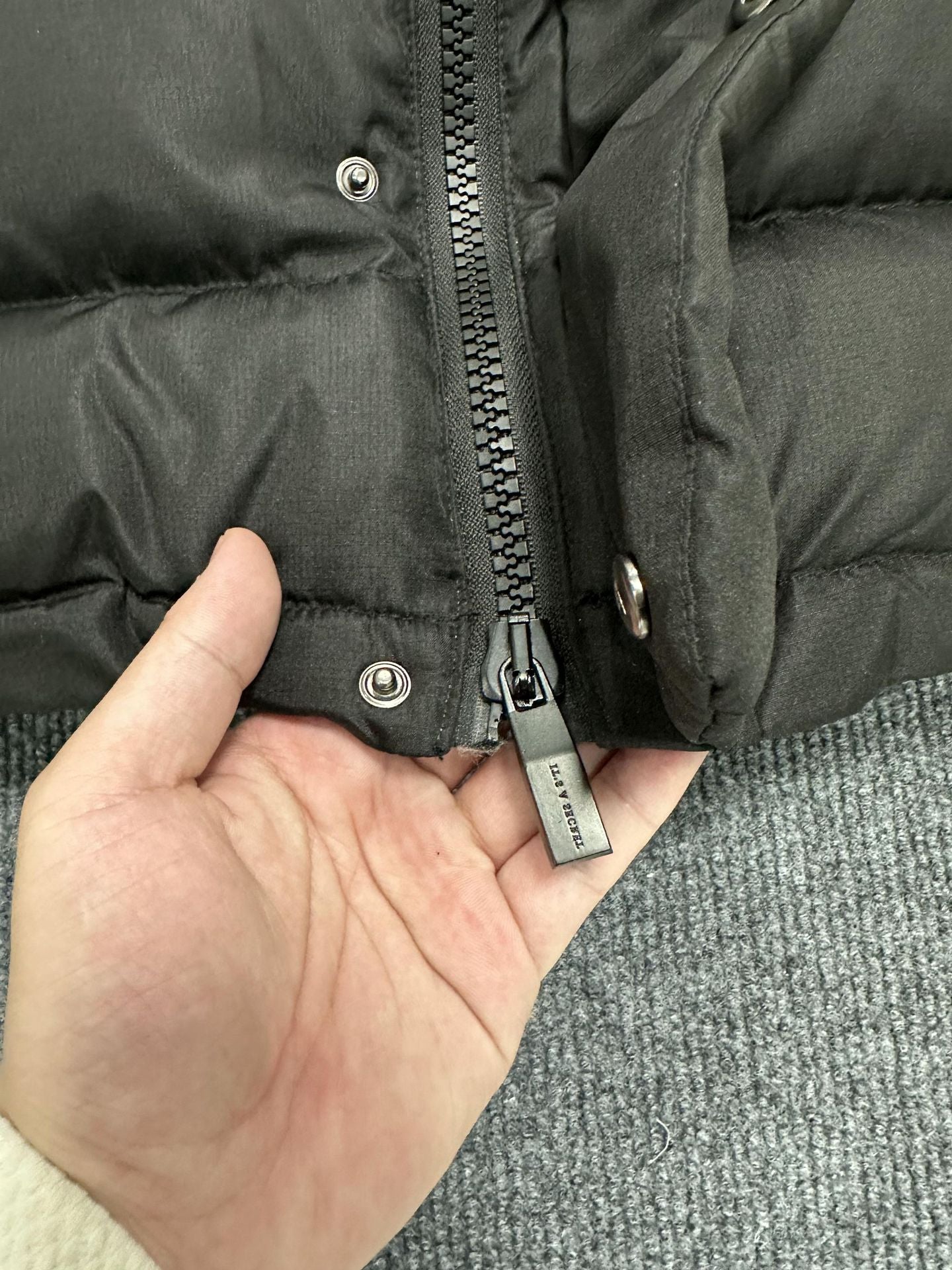 DECODED HOODED PUFFER 2.0 JACKET - RED