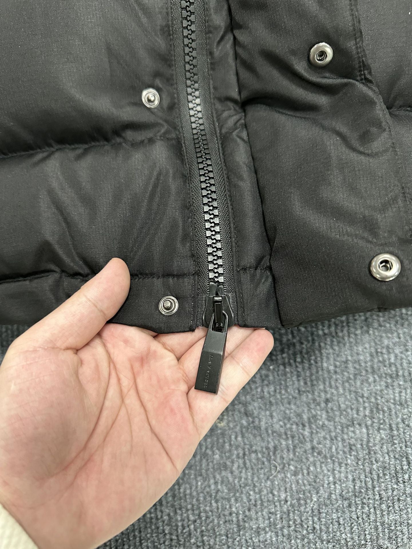 DECODED HOODED PUFFER 2.0 JACKET - RED