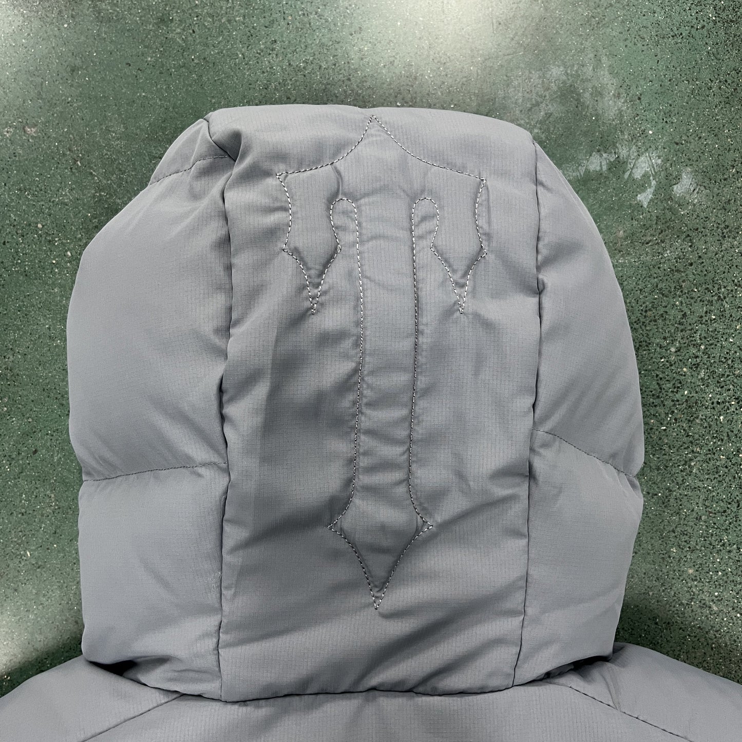 Decoded 2025 hooded puffer-GREY